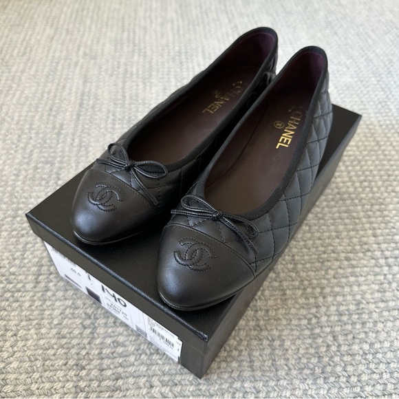 Chanel Quilted Ballet Flat - Black - Picture 2 of 8